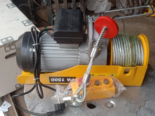 Electric Wire Rope Hoist With Trolley Manufacturer,supplier in Qatar